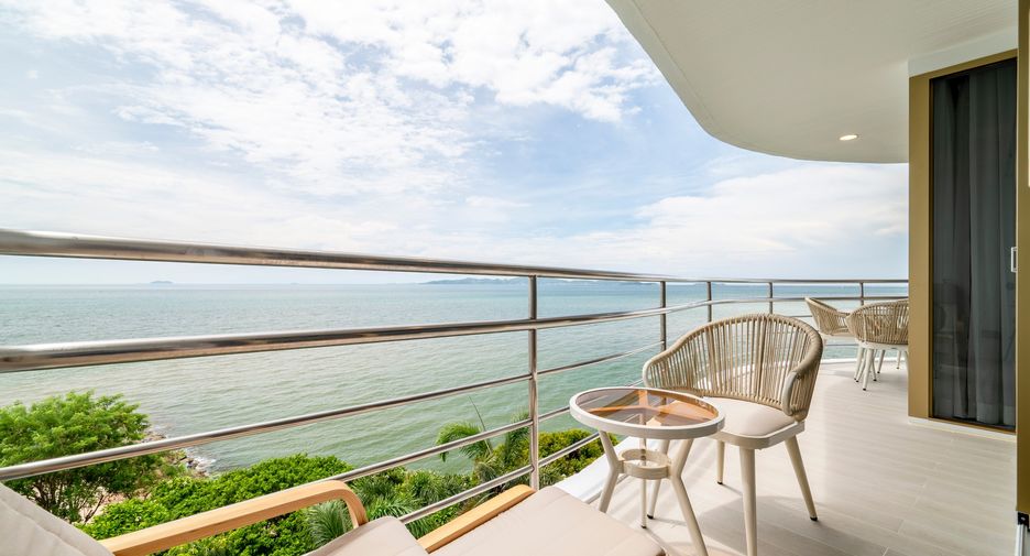 For sale 2 bedrooms condo in Pratumnak, Pattaya