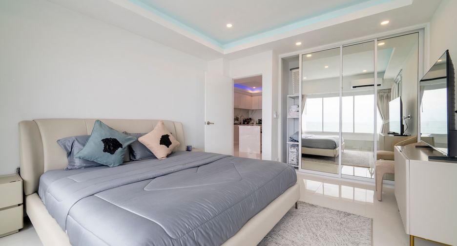 For sale 2 bedrooms condo in Pratumnak, Pattaya