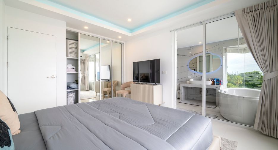 For sale 2 bedrooms condo in Pratumnak, Pattaya
