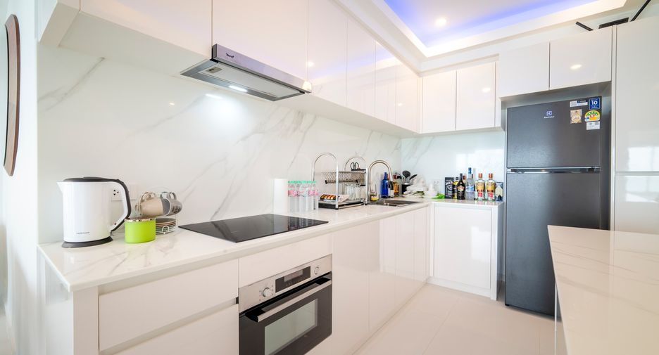 For sale 2 bedrooms condo in Pratumnak, Pattaya