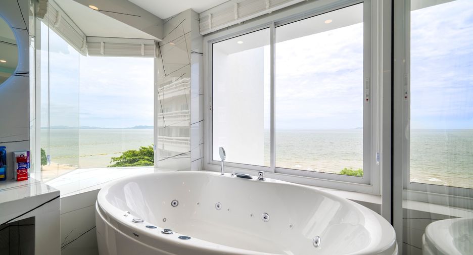For sale 2 bedrooms condo in Pratumnak, Pattaya