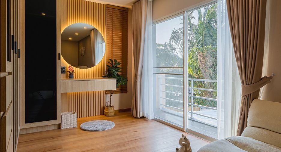 For sale 3 bedrooms house in East Pattaya, Pattaya