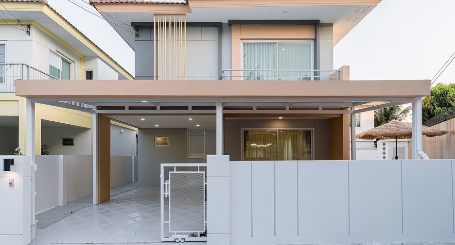 For sale 3 bedrooms house in East Pattaya, Pattaya