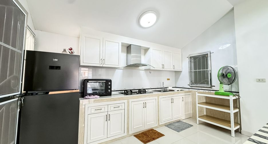Casa en venta de 3 habitaciones en East Pattaya, Pattaya