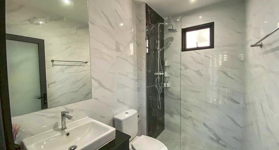 For sale 3 bedrooms house in East Pattaya, Pattaya