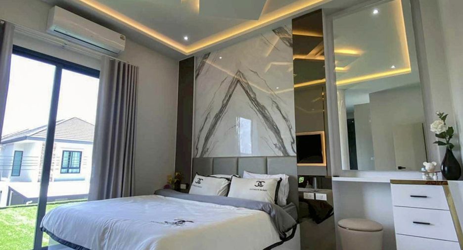 For sale 3 bedrooms house in East Pattaya, Pattaya