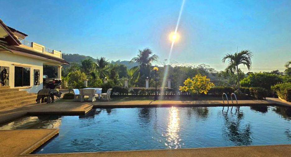 For sale 3 bedrooms house in Sattahip, Chonburi