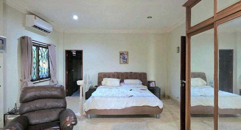 For sale 3 bedrooms house in Sattahip, Chonburi
