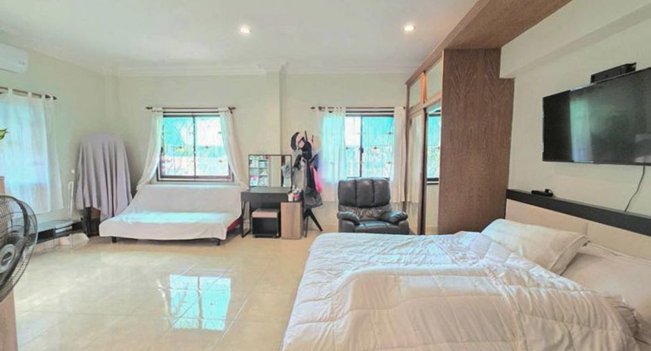 For sale 3 bedrooms house in Sattahip, Chonburi