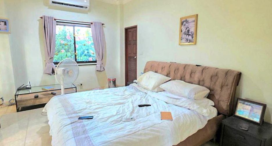 For sale 3 bedrooms house in Sattahip, Chonburi