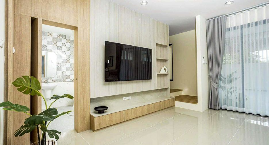 For sale 3 bedrooms house in East Pattaya, Pattaya