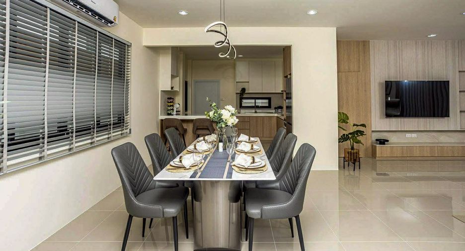 For sale 3 bedrooms house in East Pattaya, Pattaya