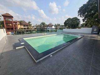 For sale 4 bedrooms house in Na Jomtien, Pattaya