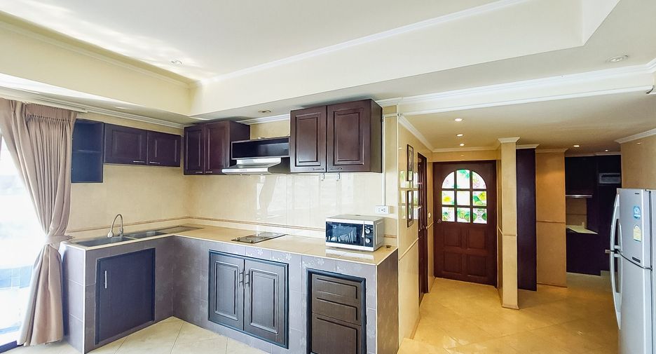 For sale 2 bedrooms condo in Pratumnak, Pattaya