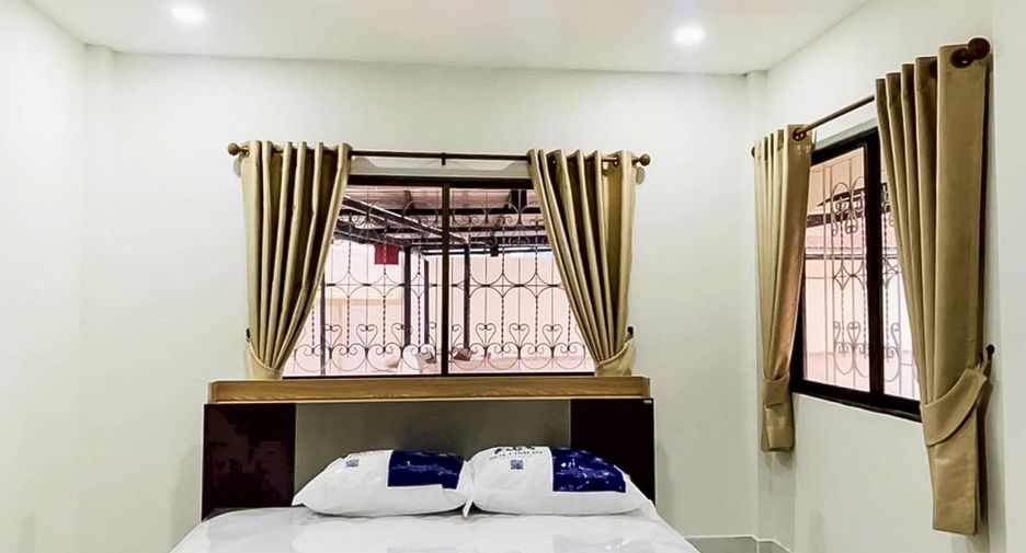 For rent 5 bedrooms house in East Pattaya, Pattaya