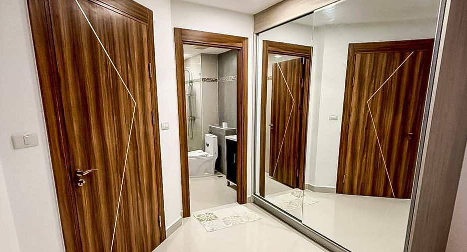 For sale 2 bedrooms condo in Jomtien, Pattaya