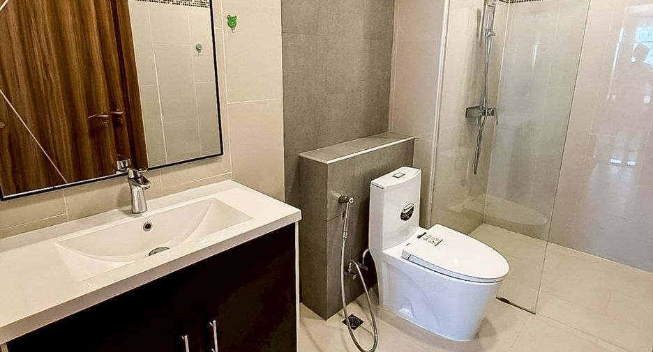 For sale 2 bedrooms condo in Jomtien, Pattaya