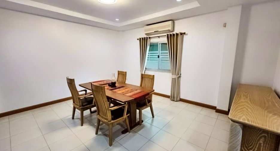 Casa en venta de 4 habitaciones en North Pattaya, Pattaya
