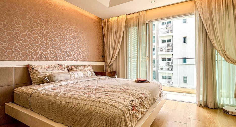 For sale 1 bed condo in Pratumnak, Pattaya