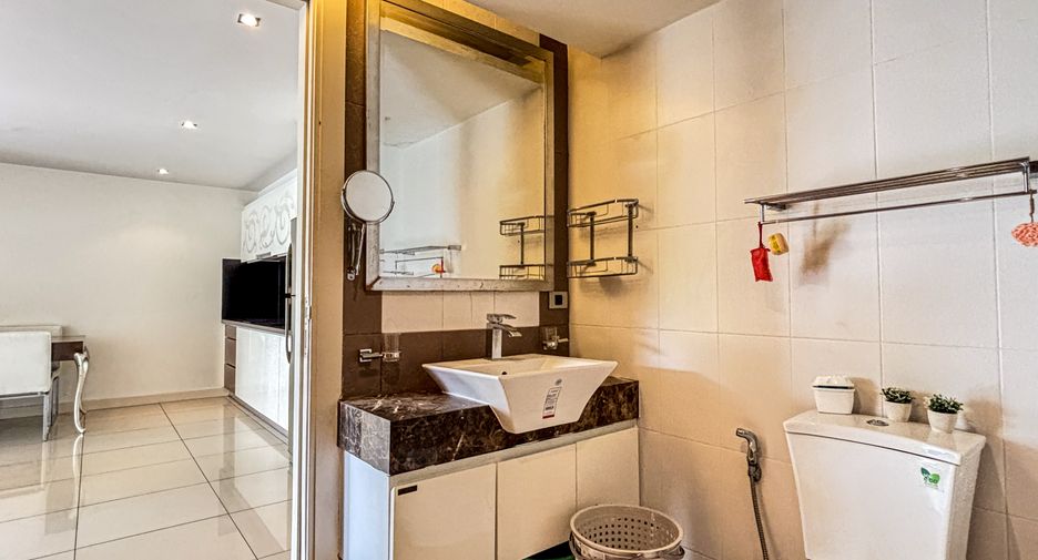 For sale 1 bed condo in Pratumnak, Pattaya