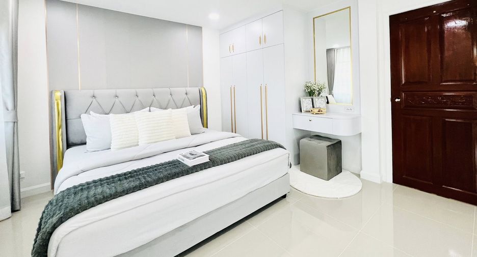 For sale 3 bedrooms house in East Pattaya, Pattaya