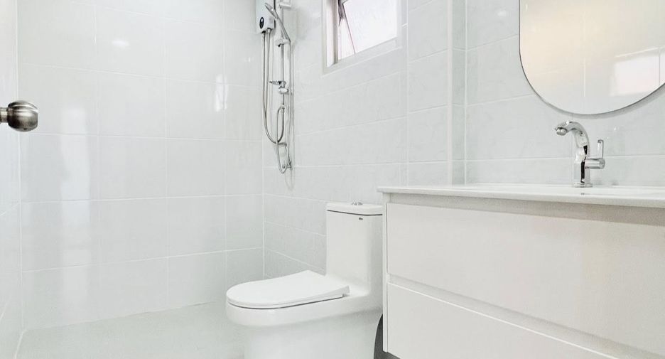 For sale 3 bedrooms house in East Pattaya, Pattaya