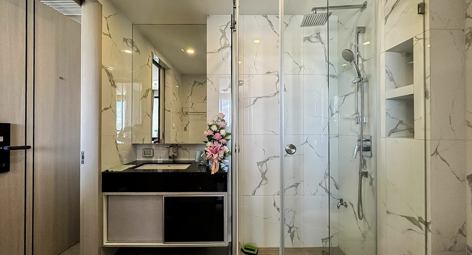 For rent 1 bed condo in Pratumnak, Pattaya