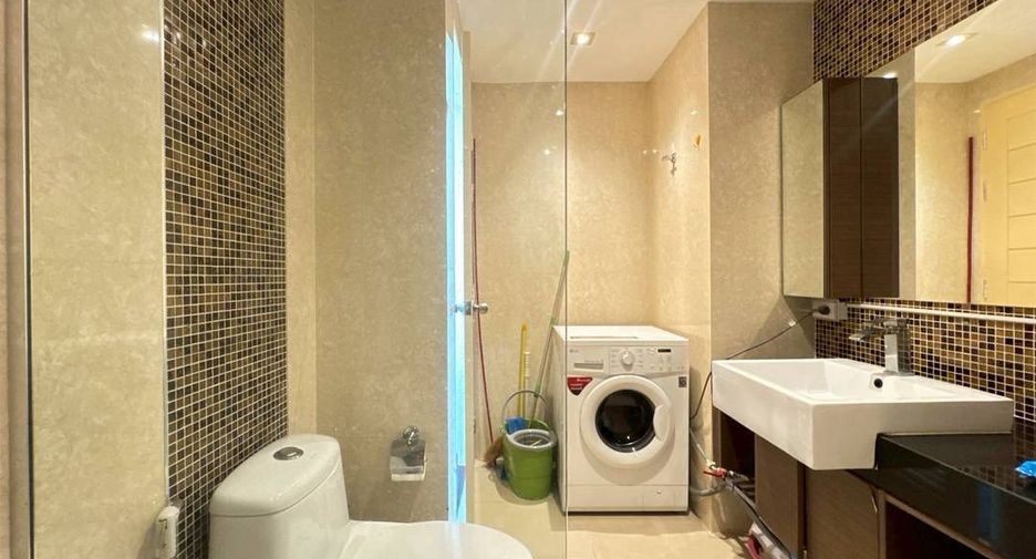 For sale 2 bedrooms condo in Pratumnak, Pattaya
