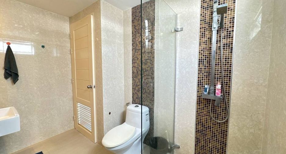 For sale 2 bedrooms condo in Pratumnak, Pattaya