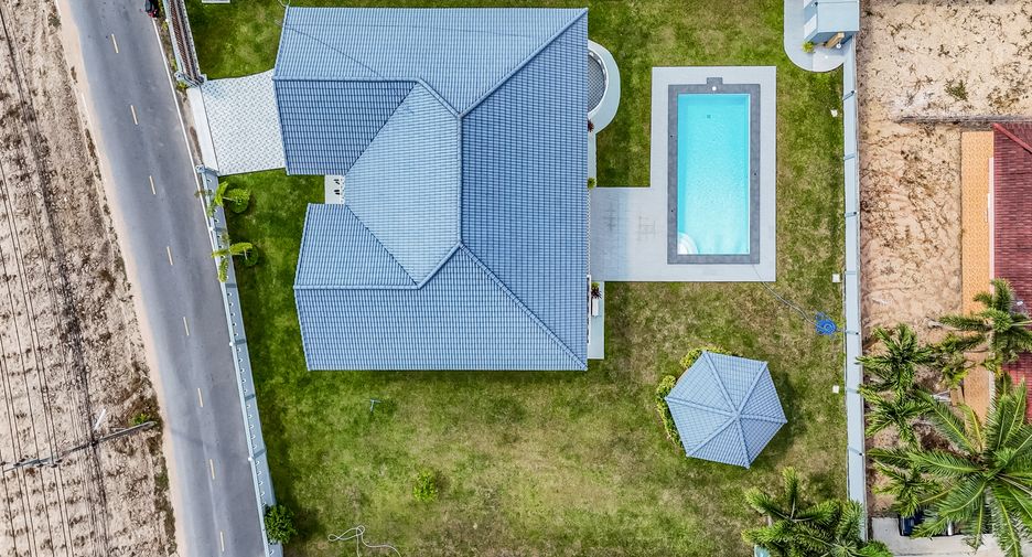 For sale 3 bedrooms house in Sattahip, Chonburi