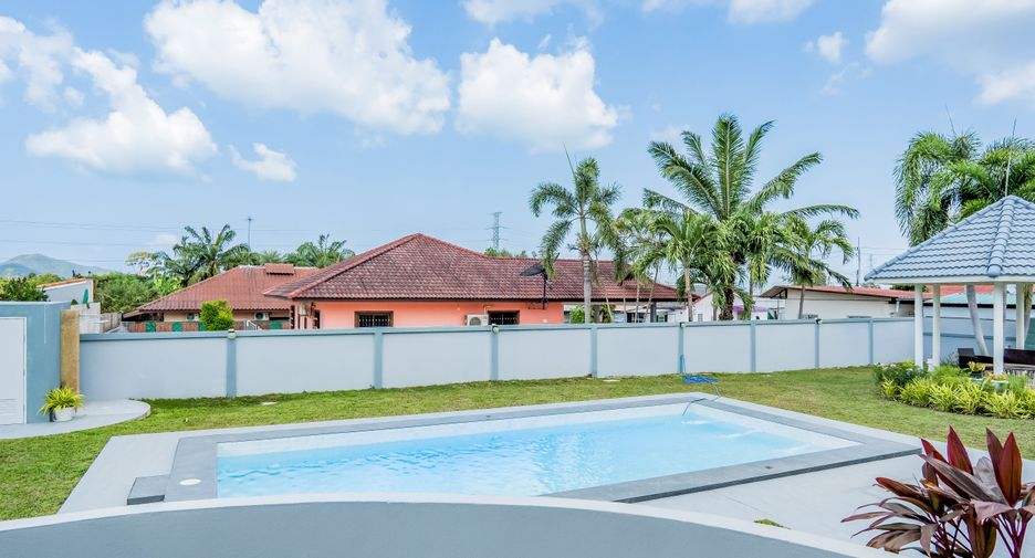 For sale 3 bedrooms house in Sattahip, Chonburi