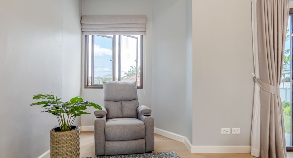 For sale 3 bedrooms house in Sattahip, Chonburi