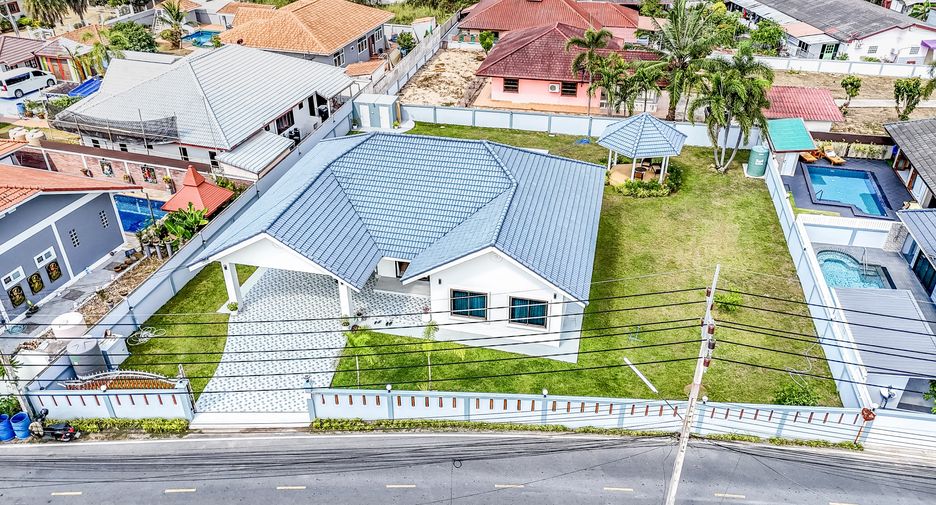 For sale 3 bedrooms house in Sattahip, Chonburi