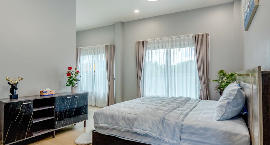 For sale 3 bedrooms house in Sattahip, Chonburi