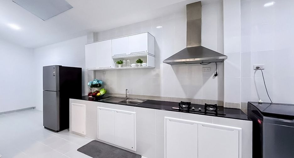 For sale 2 bedrooms house in East Pattaya, Pattaya