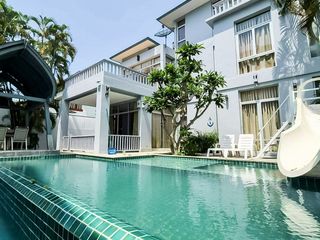 For sale 4 bedrooms house in Na Jomtien, Pattaya
