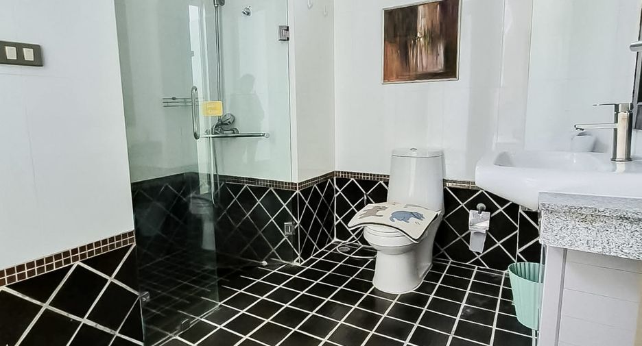 出售 4 卧室 独立屋 在 Sattahip, Chon Buri