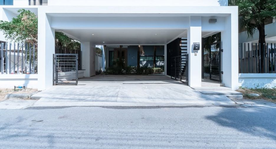 出售 3 卧室 独立屋 在 Sattahip, Chon Buri