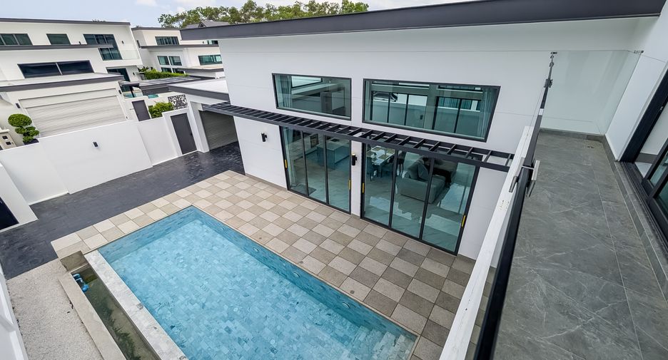 For sale 3 bedrooms house in East Pattaya, Pattaya