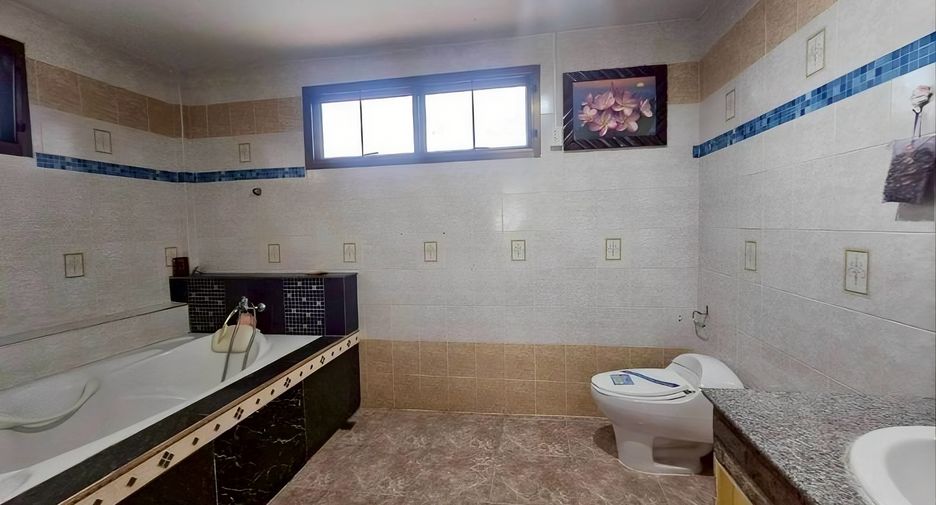 ขาย 4 ห้องนอน บ้านเดี่ยว ใน จอมเทียน, พัทยา