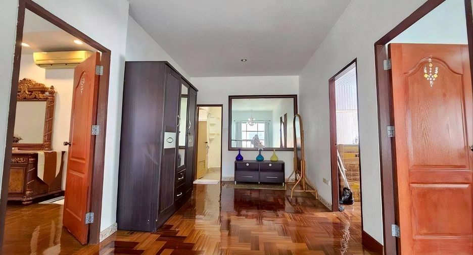 ขาย 4 ห้องนอน บ้านเดี่ยว ใน จอมเทียน, พัทยา