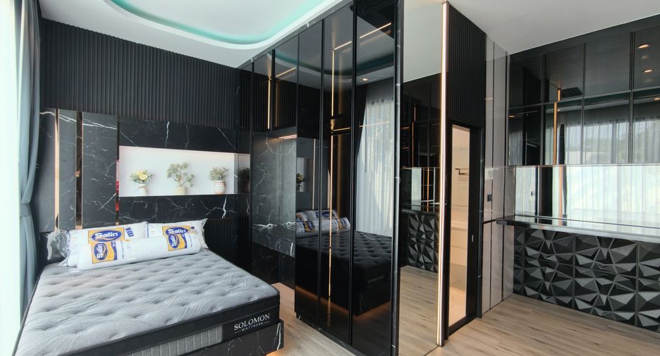 For sale 4 bedrooms house in East Pattaya, Pattaya