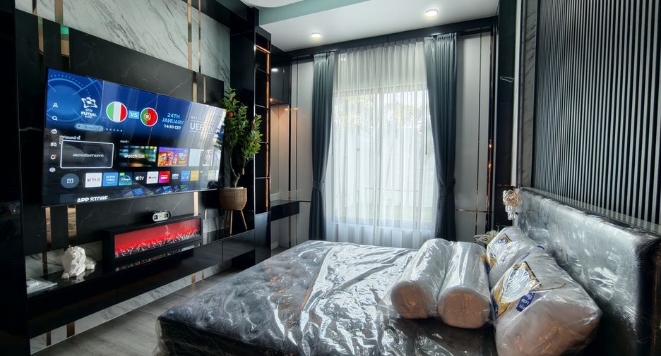 For sale 4 bedrooms house in East Pattaya, Pattaya