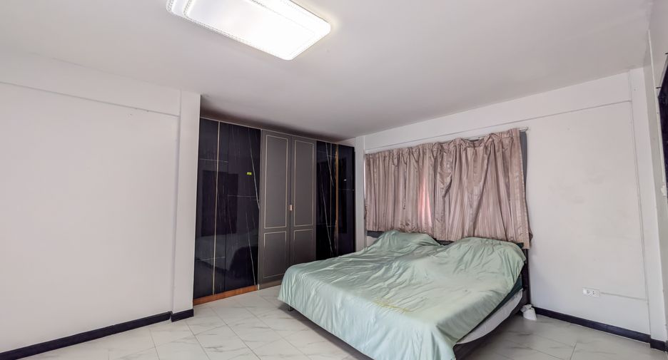 For sale 3 bedrooms house in East Pattaya, Pattaya