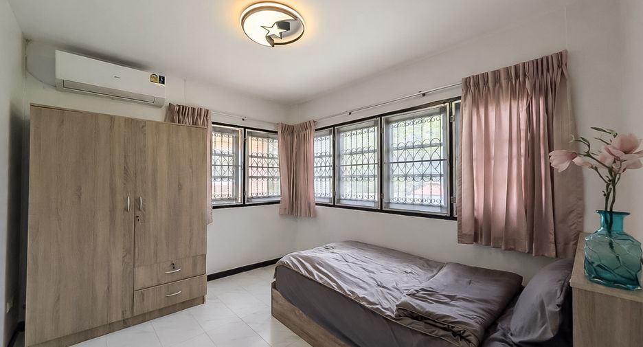 For sale 3 bedrooms house in East Pattaya, Pattaya