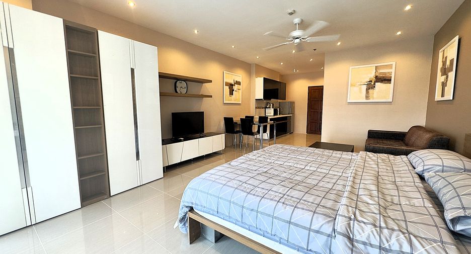 For sale 1 bed condo in Pratumnak, Pattaya