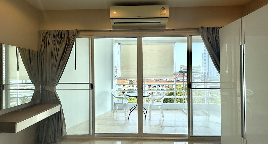 For sale 1 bed condo in Pratumnak, Pattaya