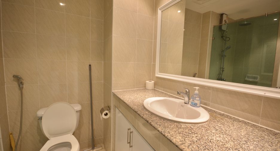 For sale 1 bed condo in Pratumnak, Pattaya