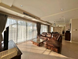 For rent 3 bedrooms condo in Bang Lamung, Chonburi