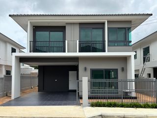 For rent 4 bedrooms house in Bang Lamung, Chonburi